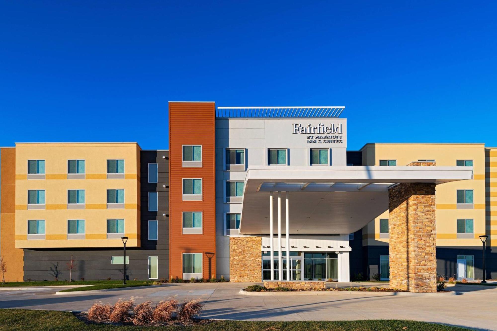 Fairfield Inn & Suites By Marriott Oskaloosa Exterior foto