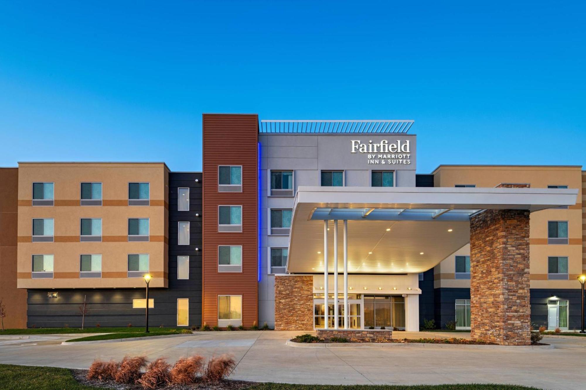 Fairfield Inn & Suites By Marriott Oskaloosa Exterior foto